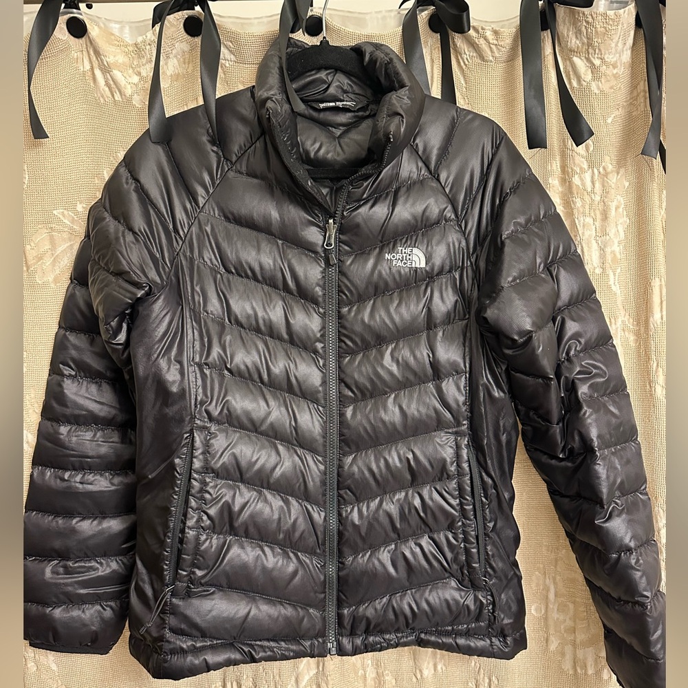 Women’s M North Face Goose Down Puffer Jacket